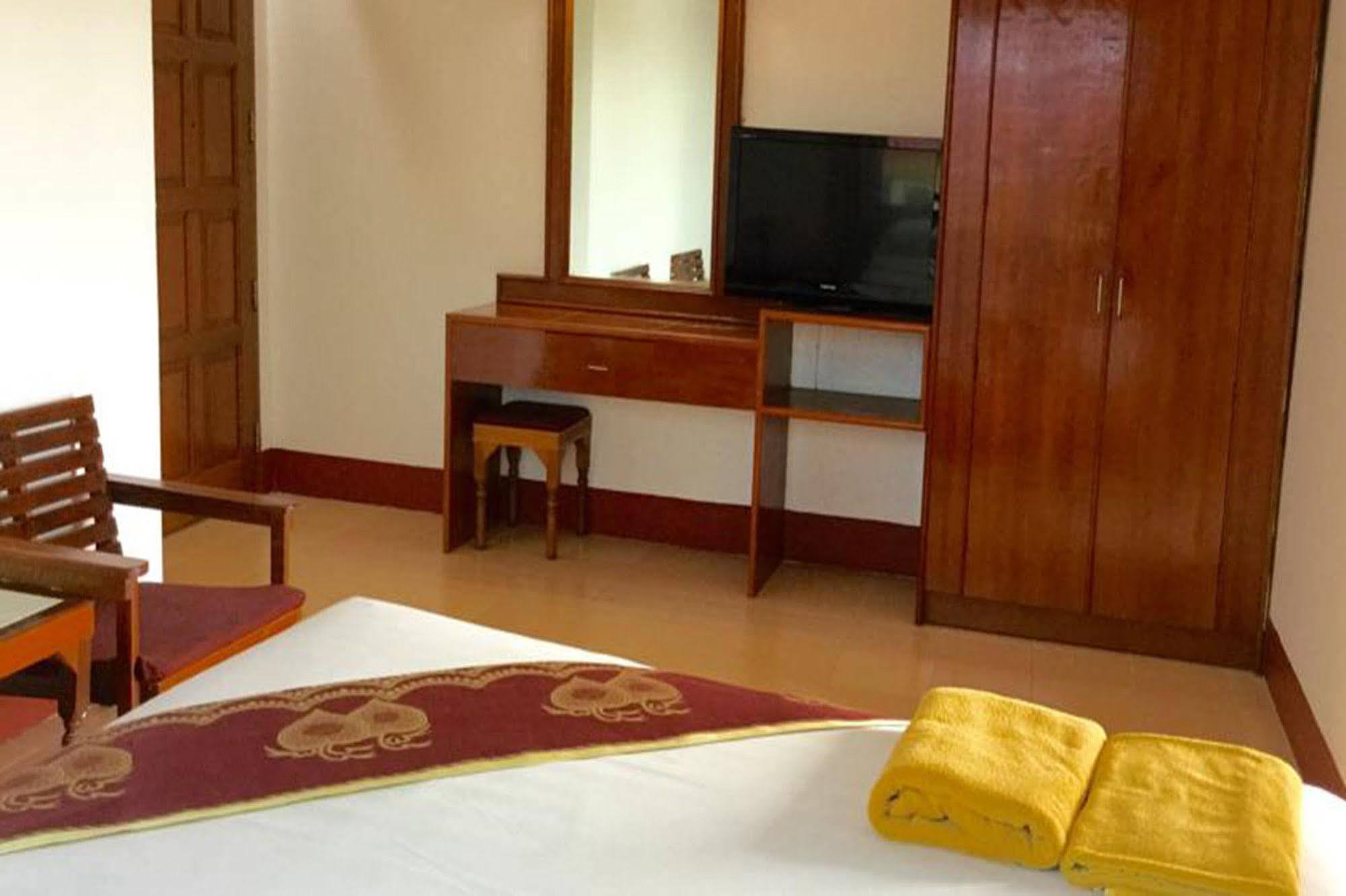 Hotel Bliss Mansion Pattaya Esterno foto